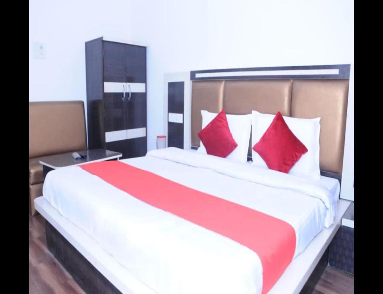 Hotel Lords Paradise Katra  Extérieur photo