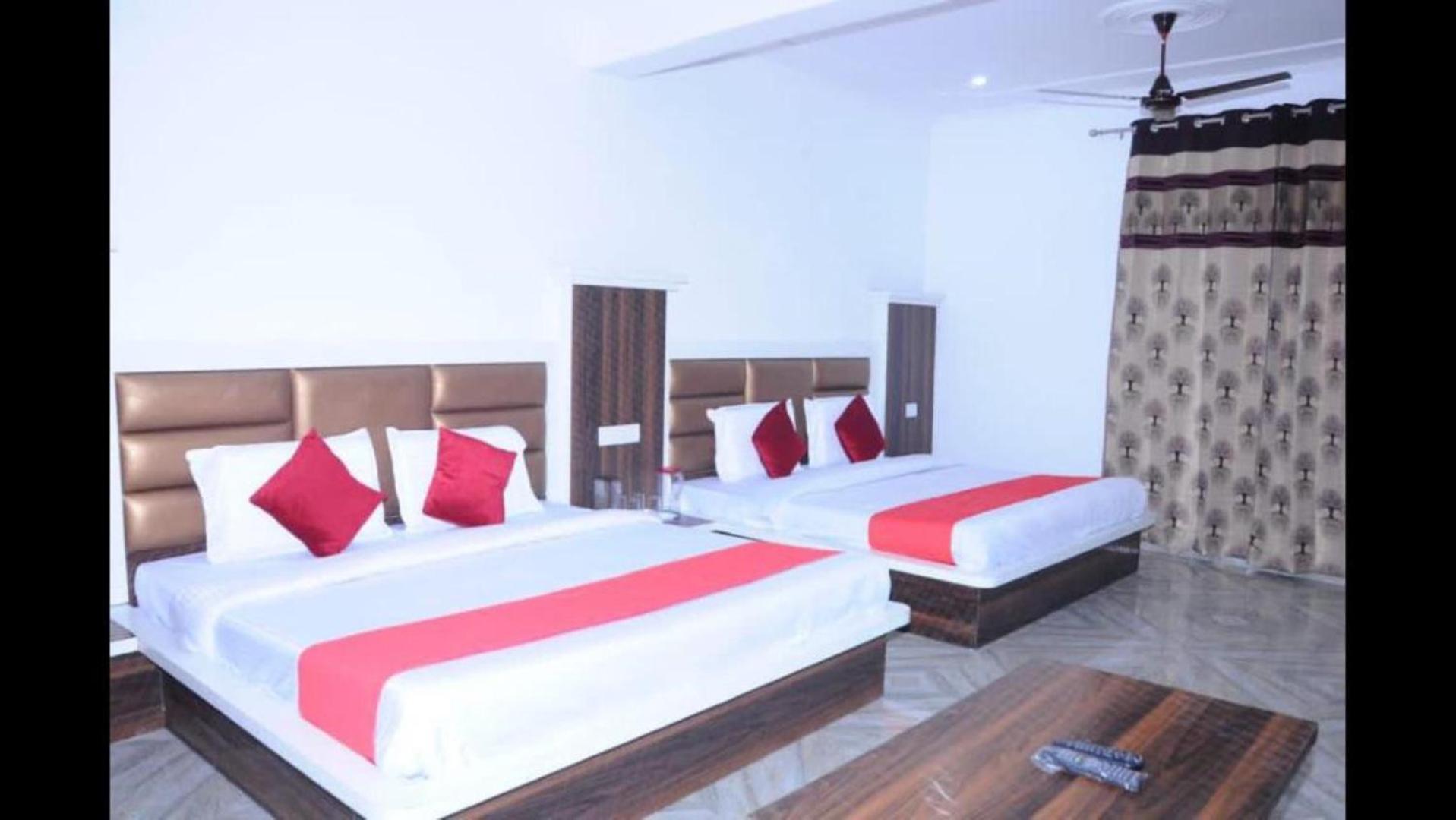 Hotel Lords Paradise Katra  Extérieur photo